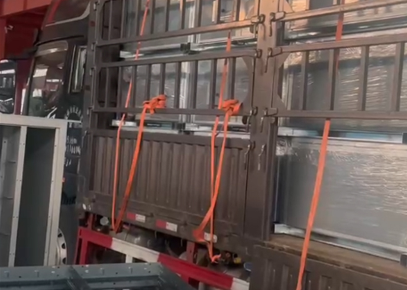 發(fā)貨現(xiàn)場(chǎng)